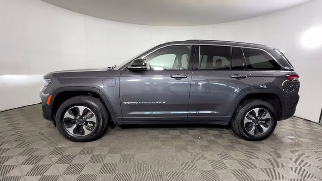 2023 Baltic Gray Metallic Clearcoat Jeep Grand Cherokee 4xe 4X4 SUV
