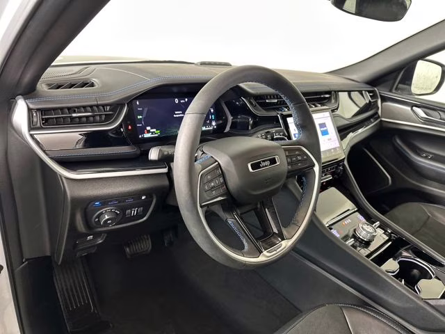 2022 Bright White Clearcoat Jeep Grand Cherokee Trailhawk 4xe 4X4 SUV