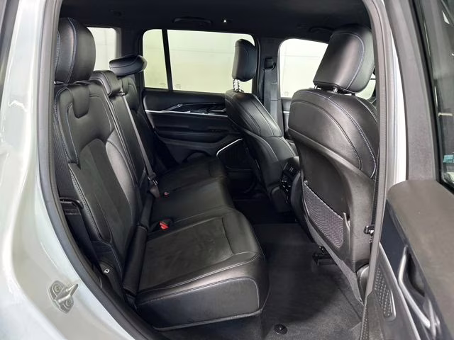 2022 Bright White Clearcoat Jeep Grand Cherokee Trailhawk 4xe 4X4 SUV