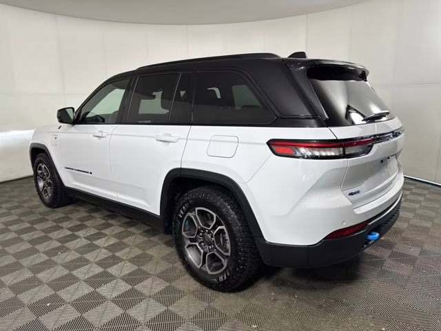 2022 Bright White Clearcoat Jeep Grand Cherokee Trailhawk 4xe 4X4 SUV