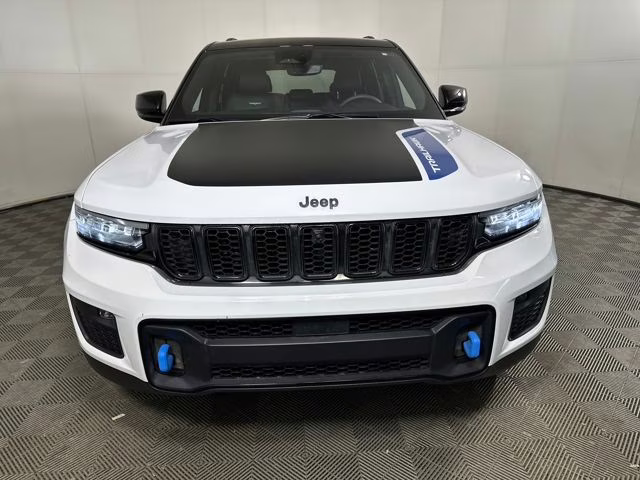 2022 Bright White Clearcoat Jeep Grand Cherokee Trailhawk 4xe 4X4 SUV