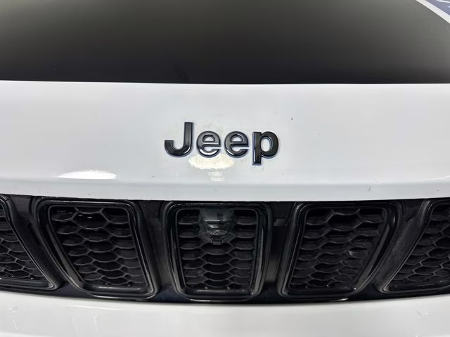 2022 Bright White Clearcoat Jeep Grand Cherokee Trailhawk 4xe 4X4 SUV