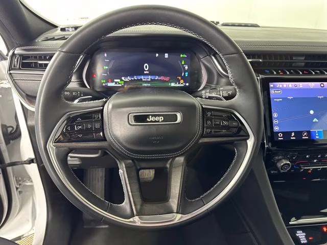 2023 Bright White Clearcoat Jeep Grand Cherokee Overland 4xe 4X4 SUV