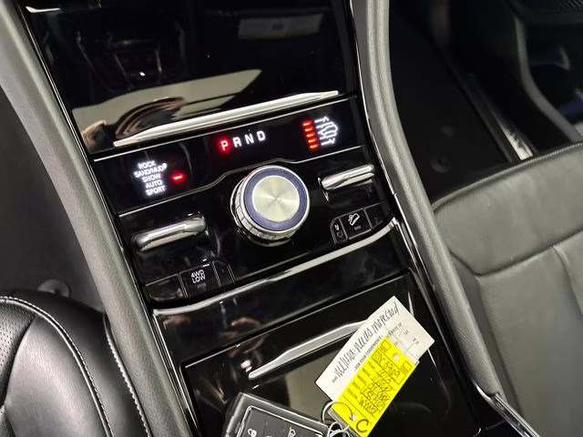 2023 Bright White Clearcoat Jeep Grand Cherokee Overland 4xe 4X4 SUV