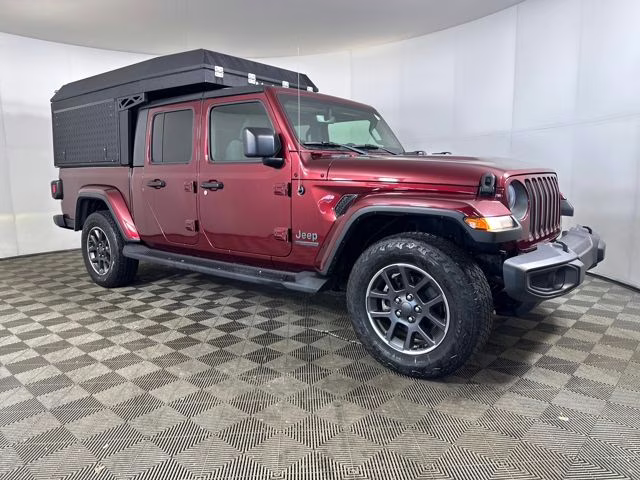 2021 Snazzberry Pearlcoat Jeep Gladiator Sport 4X4 Truck