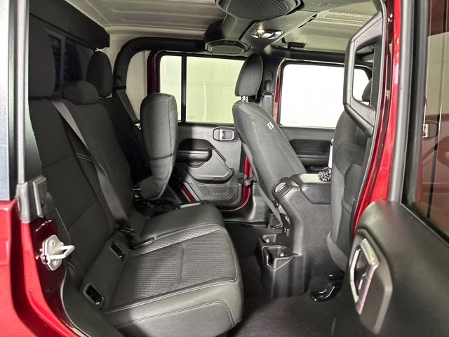 2021 Snazzberry Pearlcoat Jeep Gladiator Sport 4X4 Truck