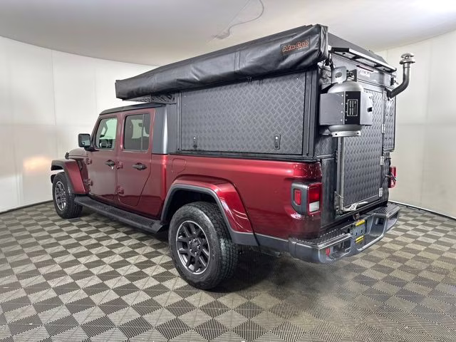 2021 Snazzberry Pearlcoat Jeep Gladiator Sport 4X4 Truck