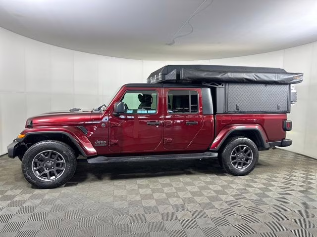 2021 Snazzberry Pearlcoat Jeep Gladiator Sport 4X4 Truck
