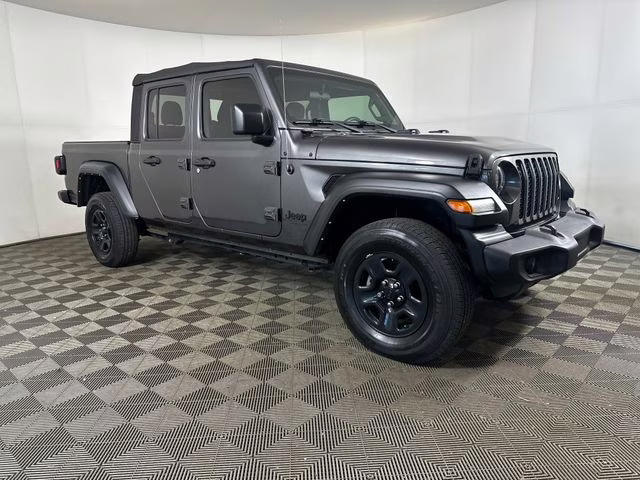 2022 Granite Crystal Metallic Clearcoat Jeep Gladiator Sport 4X4 Truck