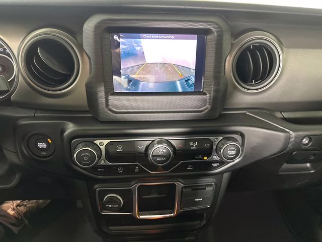2022 Granite Crystal Metallic Clearcoat Jeep Gladiator Sport 4X4 Truck