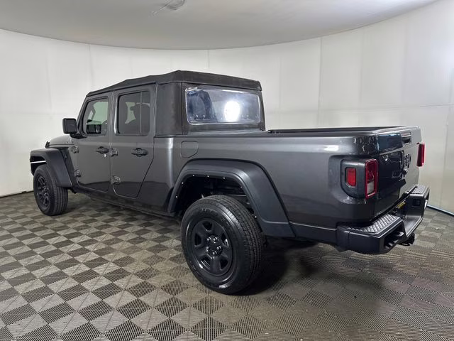 2022 Granite Crystal Metallic Clearcoat Jeep Gladiator Sport 4X4 Truck