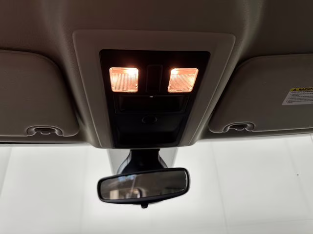 2022 Bright White Clearcoat Ram 1500 Classic Tradesman 4X4 Truck