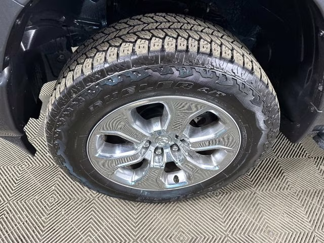 2020 Granite Crystal Metallic Clearcoat Ram 1500 Big Horn/Lone Star 4X4 Truck