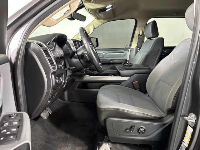 2020 Granite Crystal Metallic Clearcoat Ram 1500 Big Horn/Lone Star 4X4 Truck