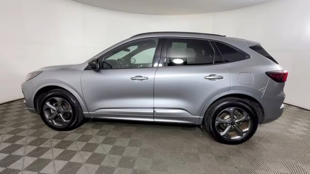 2024 rock metallic Ford Escape ST-Line AWD SUV