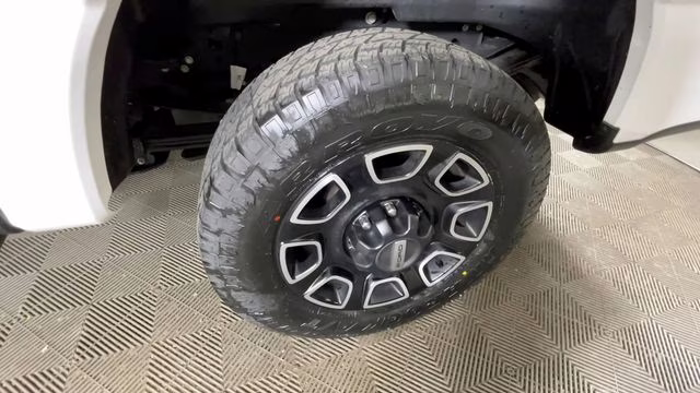 2024 White Metallic Ford F-350SD Platinum 4X4 Truck
