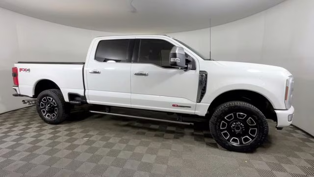 2024 White Metallic Ford F-350SD Platinum 4X4 Truck