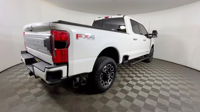2024 White Metallic Ford F-350SD Platinum 4X4 Truck