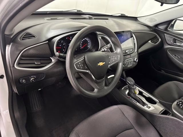 2023 White Chevrolet Malibu LT FWD Sedan