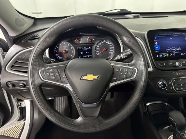 2023 White Chevrolet Malibu LT FWD Sedan