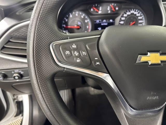 2023 White Chevrolet Malibu LT FWD Sedan