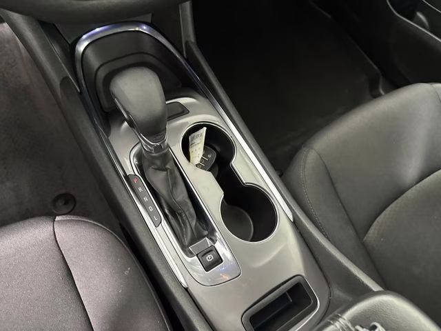 2023 White Chevrolet Malibu LT FWD Sedan