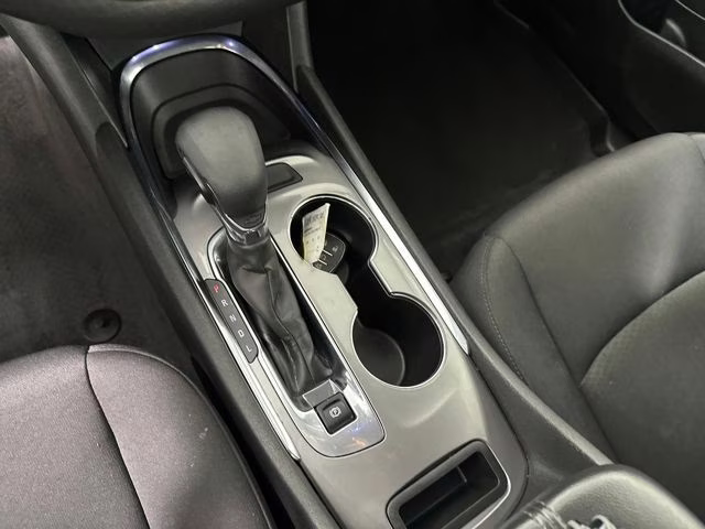 2023 White Chevrolet Malibu LT FWD Sedan