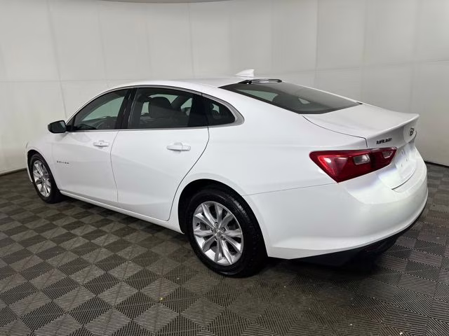 2023 White Chevrolet Malibu LT FWD Sedan