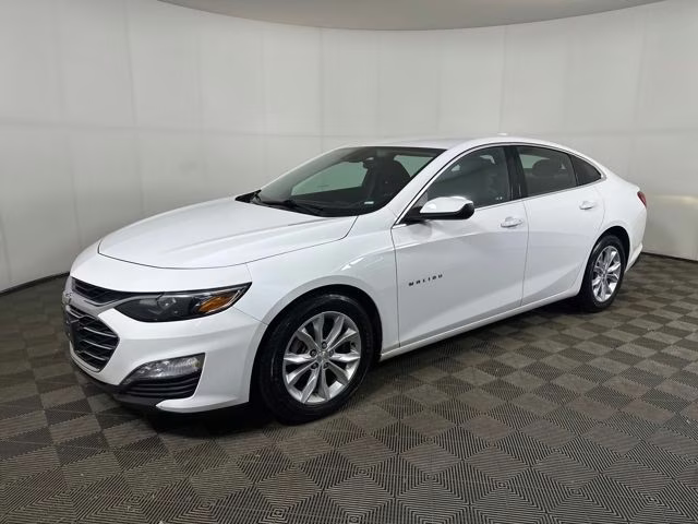2023 White Chevrolet Malibu LT FWD Sedan