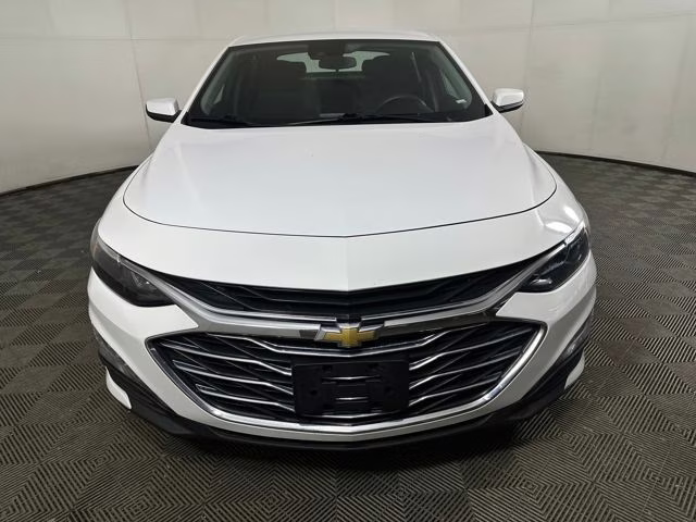 2023 White Chevrolet Malibu LT FWD Sedan