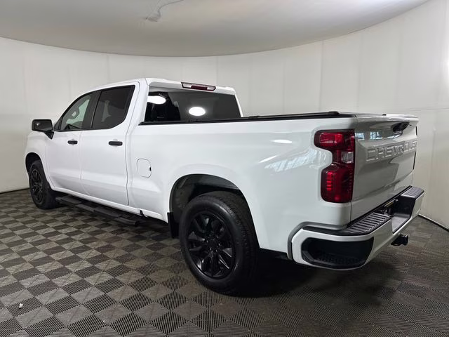 2022 Summit White Chevrolet Silverado 1500 Custom 4X4 Truck