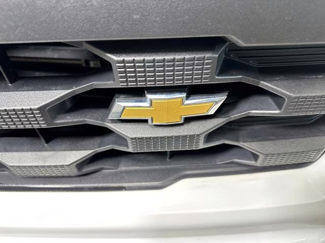2022 Summit White Chevrolet Silverado 1500 Custom 4X4 Truck