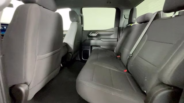 2022 Summit White Chevrolet Silverado 1500 LT 4X4 Truck