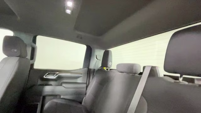 2022 Summit White Chevrolet Silverado 1500 LT 4X4 Truck
