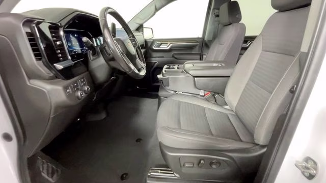 2022 Summit White Chevrolet Silverado 1500 LT 4X4 Truck