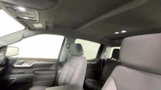 2022 Summit White Chevrolet Silverado 1500 LT 4X4 Truck