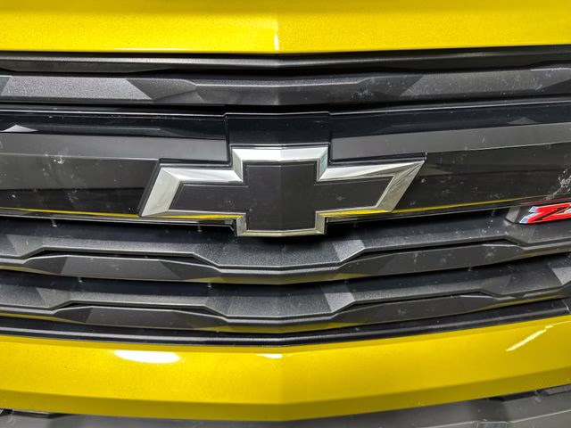 2023 Nitro Yellow Metallic Chevrolet Colorado Z71 4X4 Truck