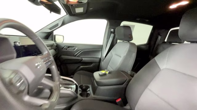2023 Summit White Chevrolet Colorado Trail Boss 4X4 Truck