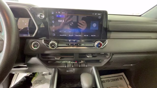 2023 Summit White Chevrolet Colorado Trail Boss 4X4 Truck