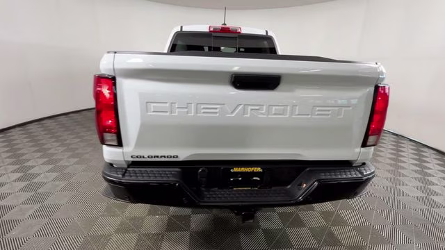 2023 Summit White Chevrolet Colorado Trail Boss 4X4 Truck