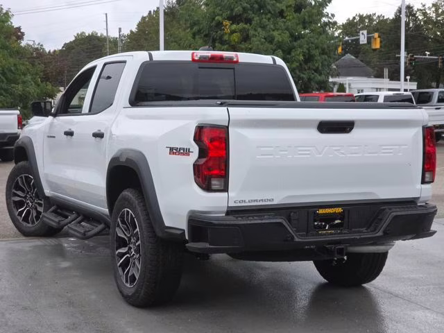 2026 Summit White Chevrolet Colorado Trail Boss 4X4 Truck