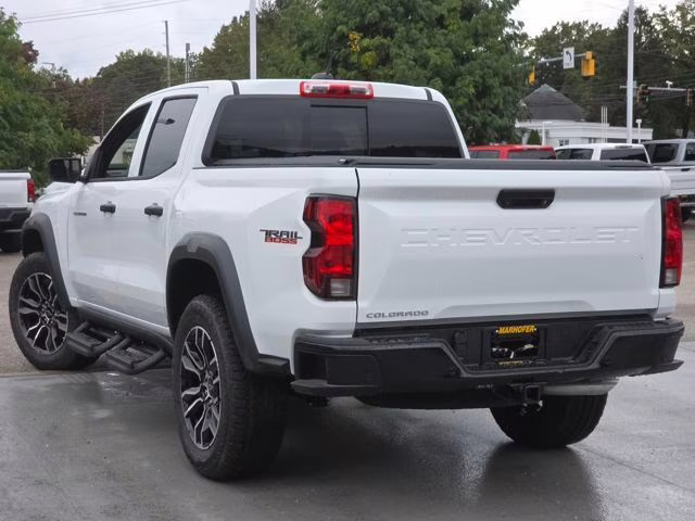 2026 Summit White Chevrolet Colorado Trail Boss 4X4 Truck