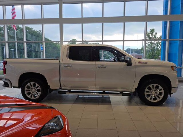 2025 Iridescent Pearl Tricoat Chevrolet Silverado 1500 LTZ 4X4 Truck