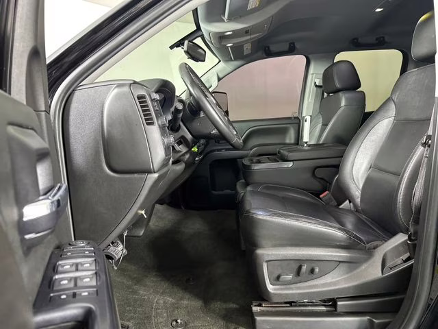 2018 Black Chevrolet Silverado 1500 LT 4X4 Truck