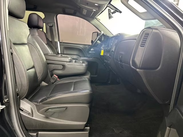 2018 Black Chevrolet Silverado 1500 LT 4X4 Truck