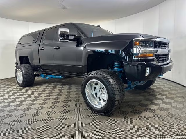 2018 Black Chevrolet Silverado 1500 LT 4X4 Truck