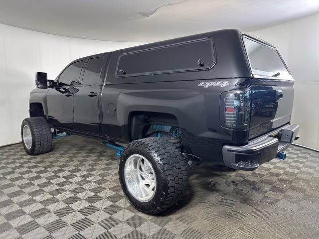 2018 Black Chevrolet Silverado 1500 LT 4X4 Truck
