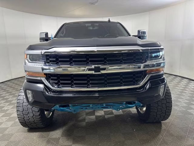 2018 Black Chevrolet Silverado 1500 LT 4X4 Truck