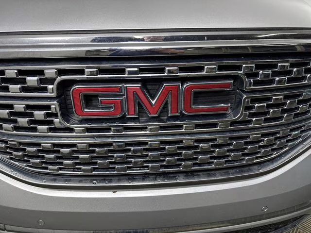 2019 Quicksilver Metallic GMC Acadia Denali AWD SUV