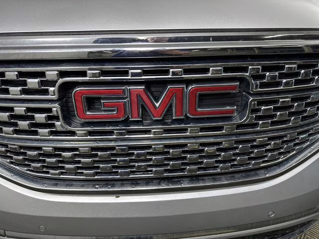 2019 Quicksilver Metallic GMC Acadia Denali AWD SUV